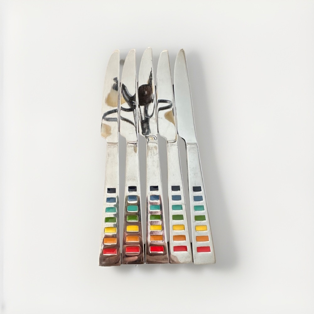 5 Fiesta CELEBRATIONS Cambridge Stainless,  DINNER KNIVES, Colors - Picture 5 of 7